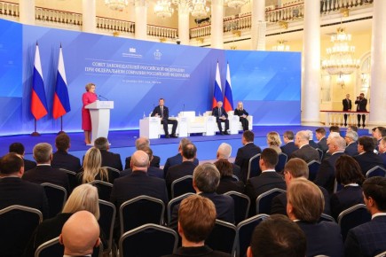 Доступное и комфортное жильё, развитая социальная и коммунальная инфраструктура напрямую влияют на рождаемость и качество жизни российских семей