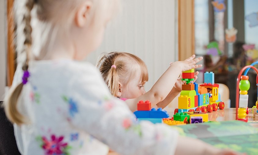 Благовещенских родителей предупредили о повышении платы за детский сад