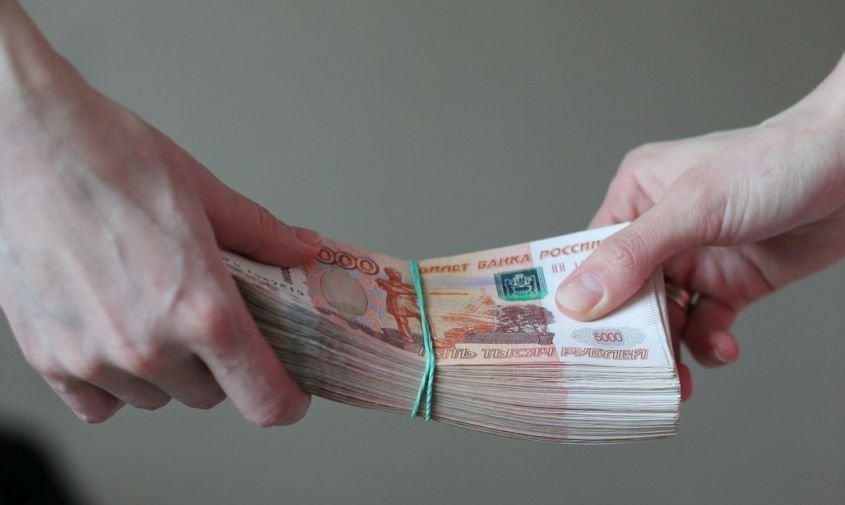 Решил, что все: полумиллионный долг по алиментам настиг амурчанина даже после совершеннолетия сына