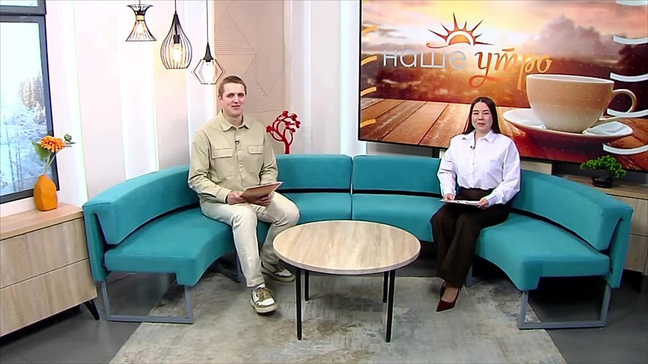 На Амурском областном телевидении новогоднюю красавицу мы наряжаем каждый год