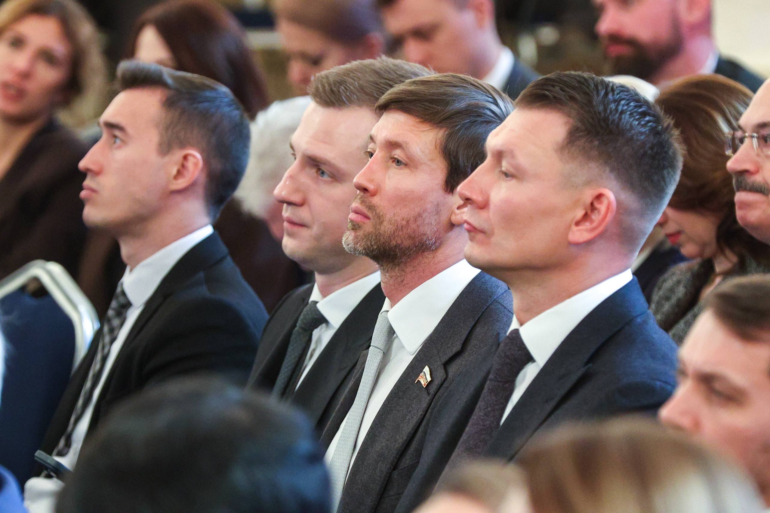 Доступное и комфортное жильё, развитая социальная и коммунальная инфраструктура напрямую влияют на рождаемость и качество жизни российских семей Доступное и комфортное жильё, развитая социальная и коммунальная инфраструктура напрямую влияют на рождаемость и качество жизни российских семей