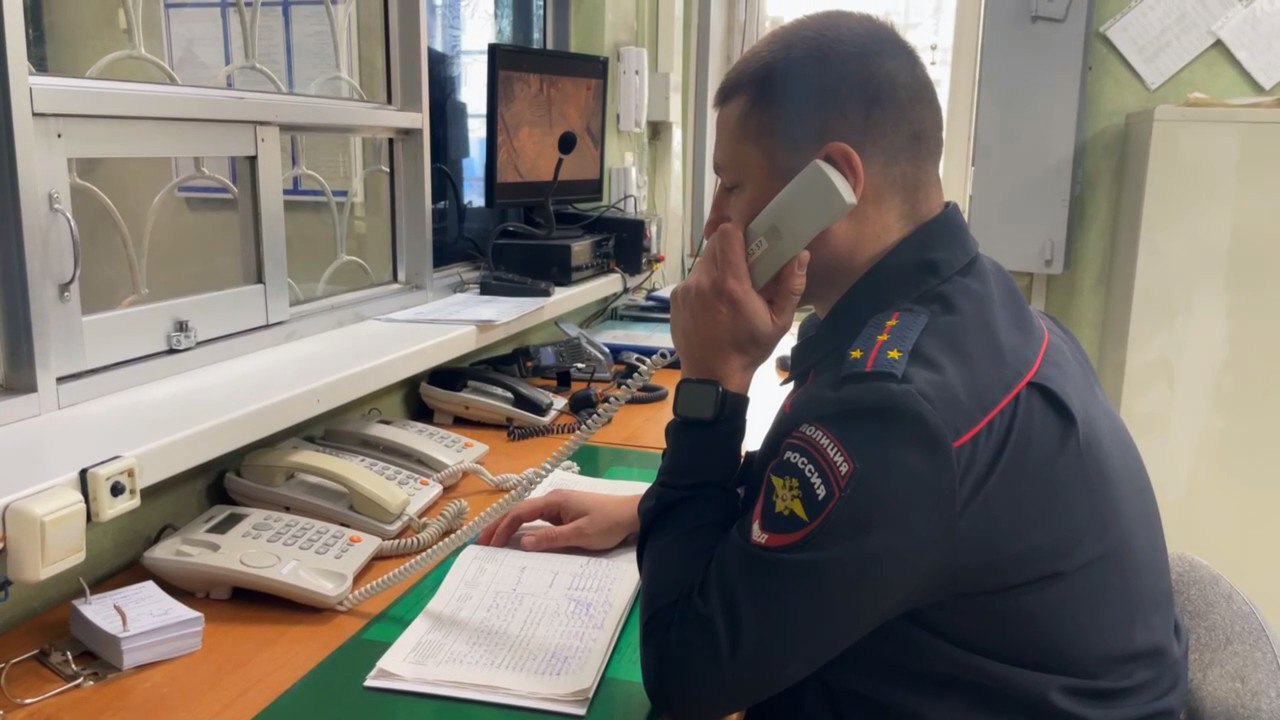 В Архаре 17-летний местный житель привлекается к ответственности за кражу военной формы из чужого дома