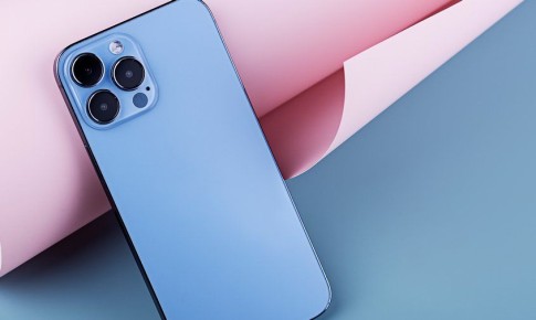 Ñòóäåíò èç Áëàãîâåùåíñêà ïîäìåíèë iPhone íà ìóëÿæ â ÏÂÇ, íî õèòðàÿ ñõåìà íå ñðàáîòàëà