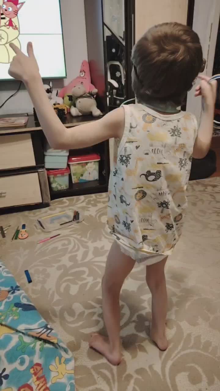 6-летний Марк Савченко из Белогорска, появившийся на свет с редким заболеванием – синдромом Тричера Коллинза, начал самостоятельно ходить после очередного курса реабилитации