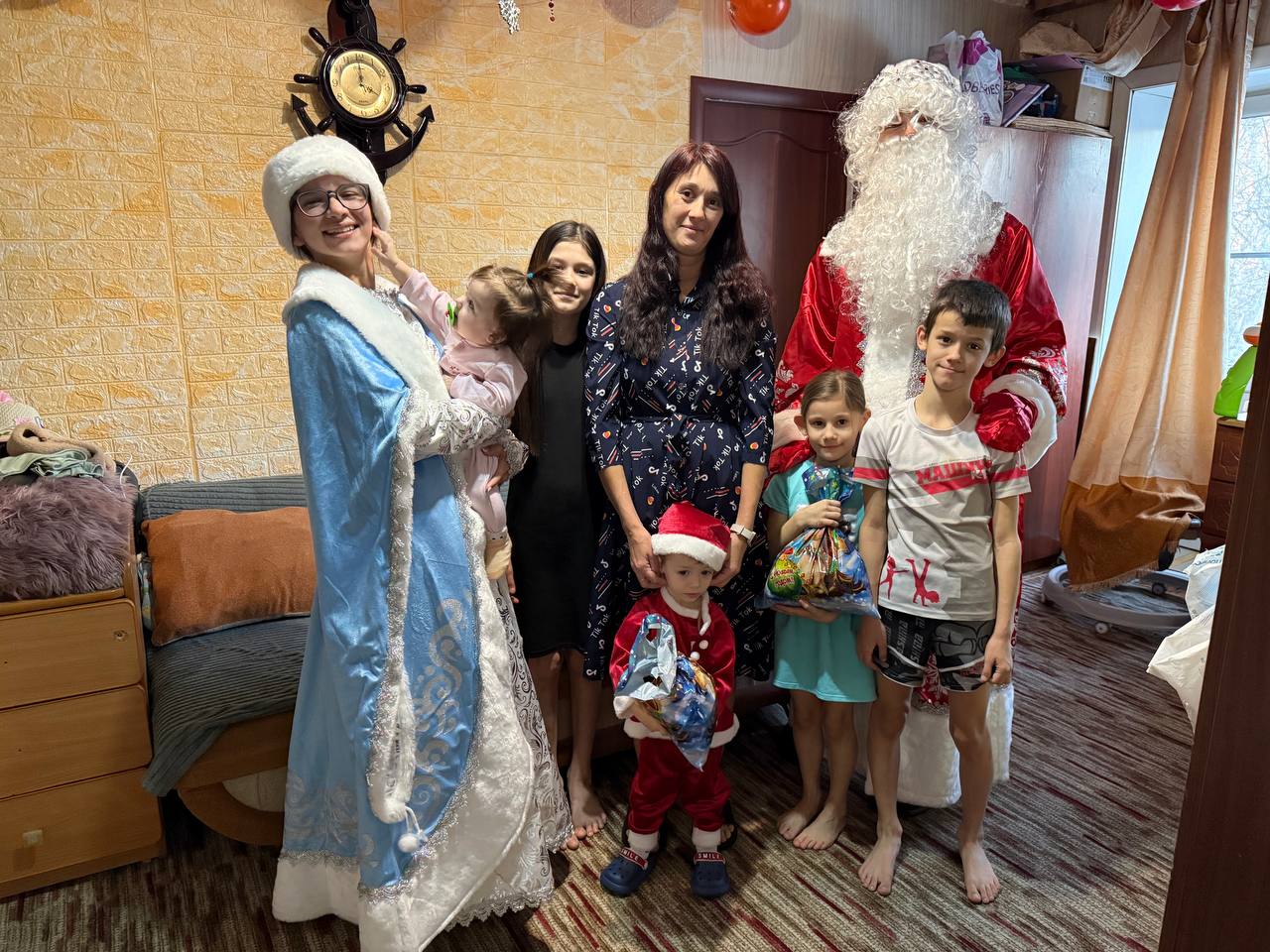 Волонтеры Центра "ПроДвижение" дарят новогоднюю сказку детям участников СВО Волонтеры Центра "ПроДвижение" дарят новогоднюю сказку детям участников СВО