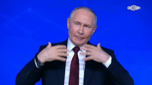 Говоря о далёком будущем России, Путин подчеркнул, что видит видит его мирным и процветающим