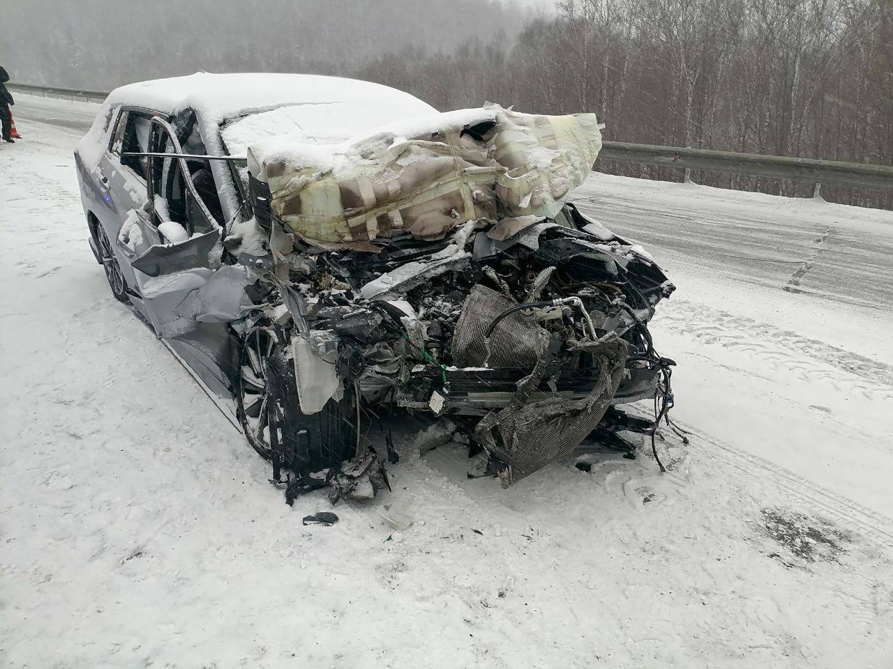 Сотрудниками полиции устанавливаются обстоятельства дорожно-транспортного происшествия, произошедшего 19 декабря
