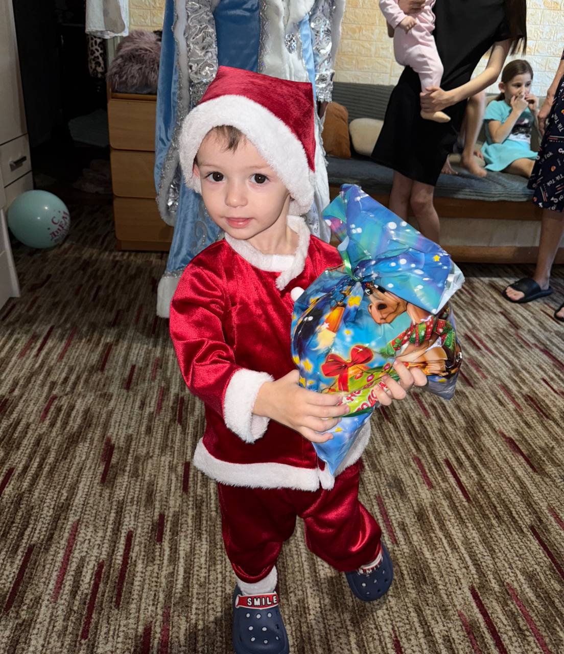 Волонтеры Центра "ПроДвижение" дарят новогоднюю сказку детям участников СВО Волонтеры Центра "ПроДвижение" дарят новогоднюю сказку детям участников СВО