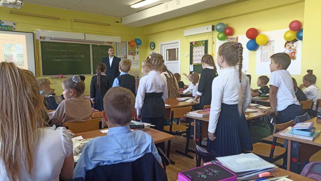 Регион заинтересован в молодых специалистах и готов помогать им на старте: амурчане комментируют темы, поднятые Президентом на прямой линии