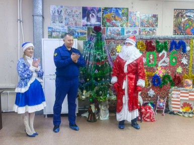 В преддверии празднования Нового года работники прокуратуры Амурской области проводят мероприятия для детей