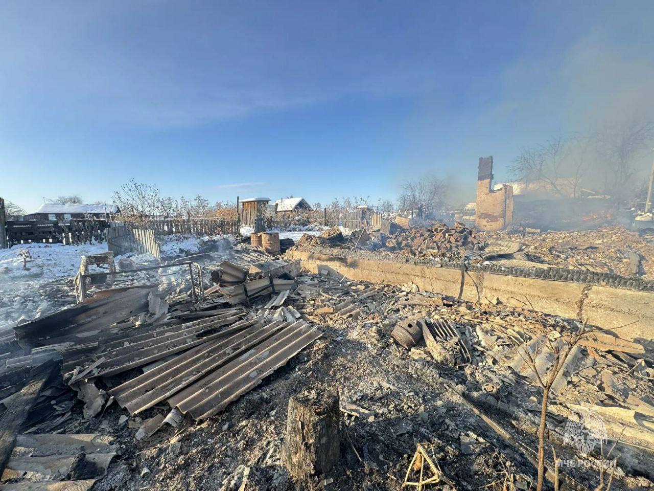 Семья амурчан чуть не сгорела в собственном доме Семья амурчан чуть не сгорела в собственном доме