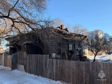 В Благовещенске семья с 10 детьми осталась без крова из-за пожара