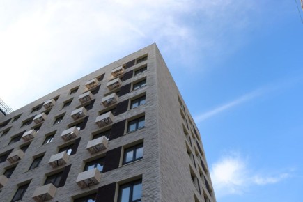 Василий Орлов: «Расселение аварийного жилья остается одной из важнейших задач региона»