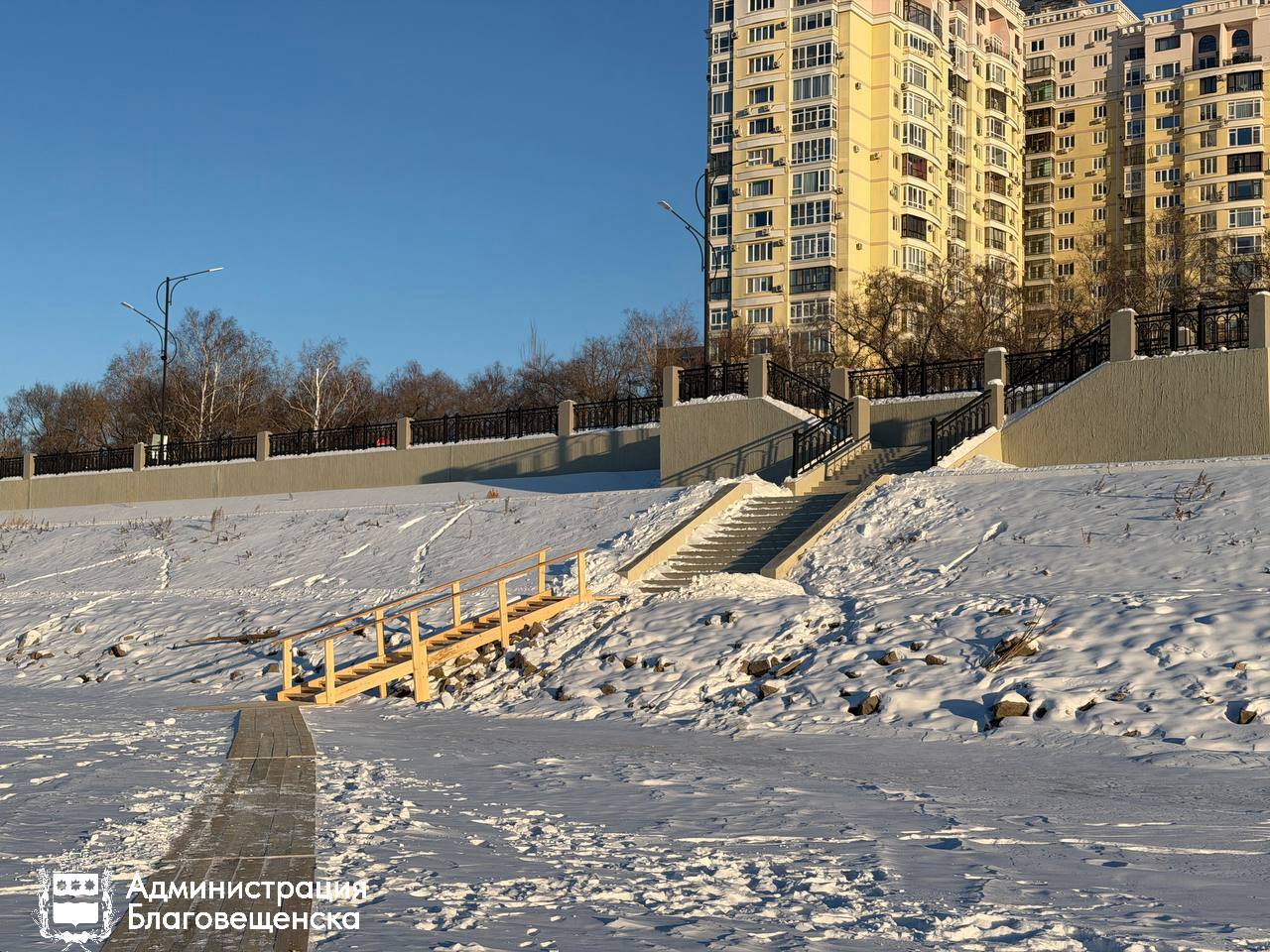 Комплекс для зимнего плавания на пляже «Пограничный» набирает популярность у горожан Комплекс для зимнего плавания на пляже «Пограничный» набирает популярность у горожан