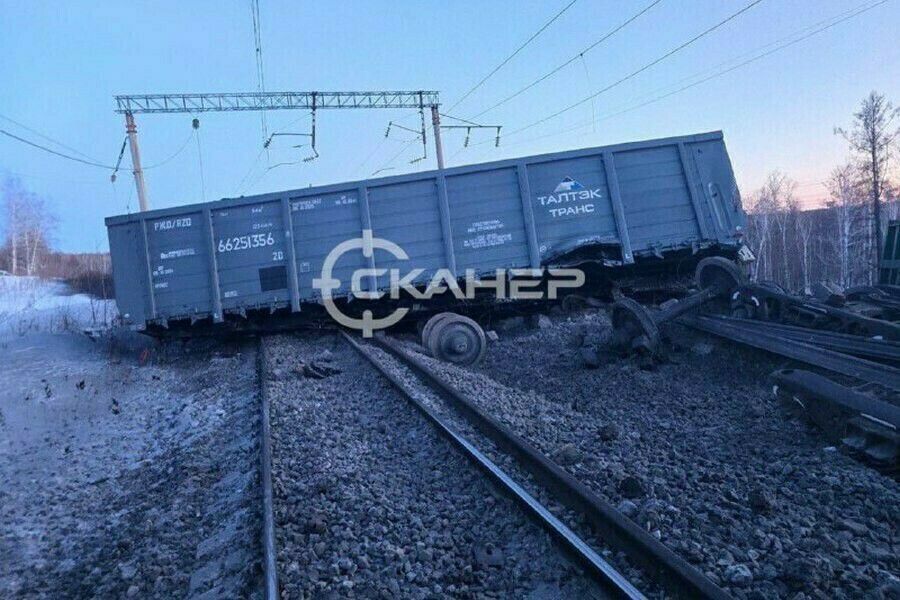 ������� 6 ������ �� ���������� �� �� �����, ������ �� �������������� ����� � �������� �������, ��� ����� 35 �������, ���� ��������� ���������