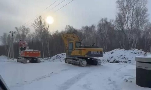 Порыв и сломанная труба: жители поселка Аэропорт и села Чигири остались без холодной воды