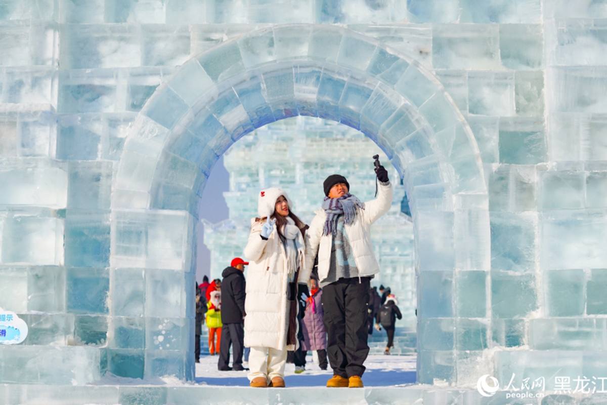 Творческая делегация из Приамурья выступила на ледовом фестивале в Харбине Творческая делегация из Приамурья выступила на ледовом фестивале в Харбине