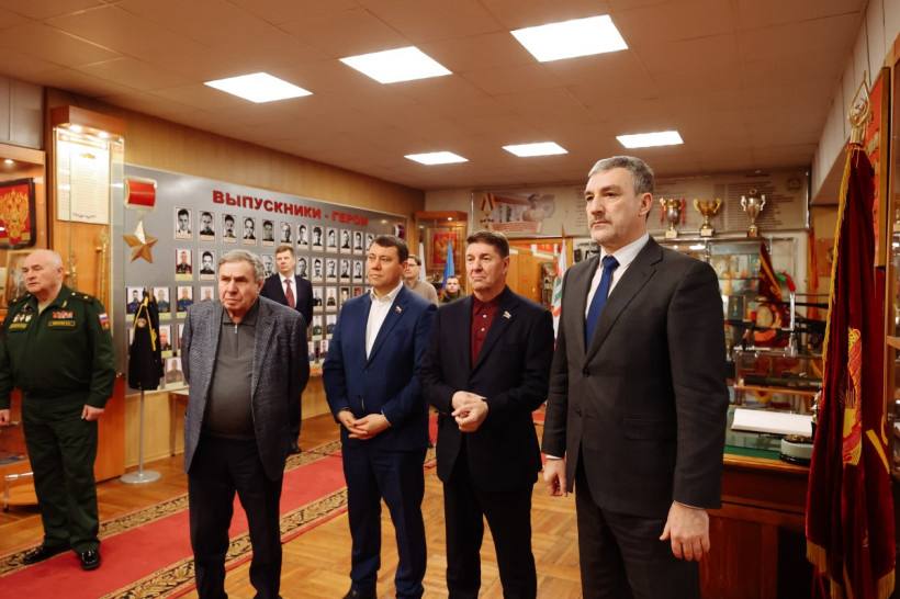 «Настроены максимально поддержать все вопросы»: сенаторы подвели итоги работы в Приамурье