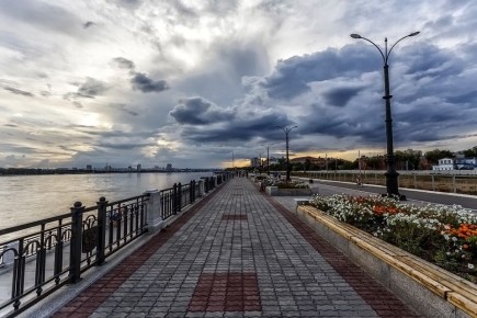 Китайские интернет-пользователи не оценили чудо-снегоуборочную машину в Хэйхэ, которая борется с гололедицей при помощи огня