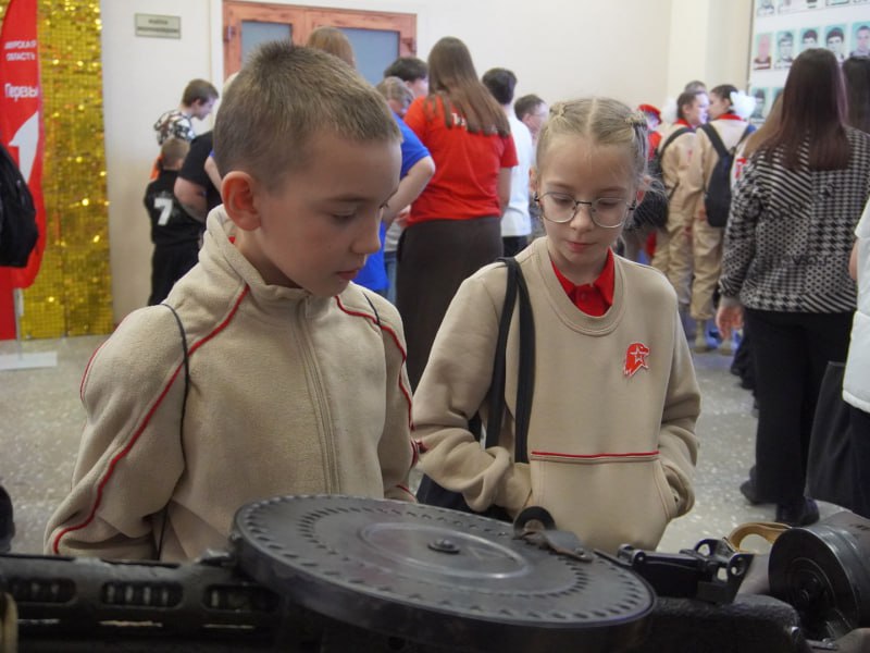 Амурские полицейские приняли участие в открытии патриотического марафона «Связь поколений» Амурские полицейские приняли участие в открытии патриотического марафона «Связь поколений»