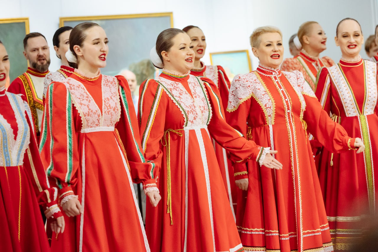 Кто сказал, что в музее должно быть тихо? Амурский народный хор дал свой первый концерт в 2026 году в стенах Амурского областного краеведческого музея, рассказали в АОДНТ Кто сказал, что в музее должно быть тихо? Амурский народный хор дал свой первый концерт в 2026 году в стенах Амурского областного краеведческого музея, рассказали в АОДНТ