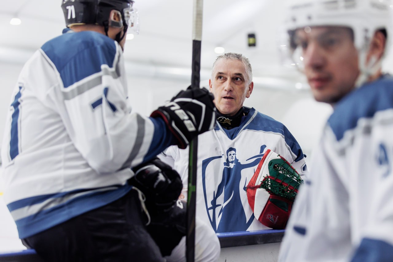 Сотрудники следственного управления Следственного комитета Российской Федерации по Амурской области приняли в чемпионате по хоккею, посвященному 15-летию образования ведомства Сотрудники следственного управления Следственного комитета Российской Федерации по Амурской области приняли в чемпионате по хоккею, посвященному 15-летию образования ведомства