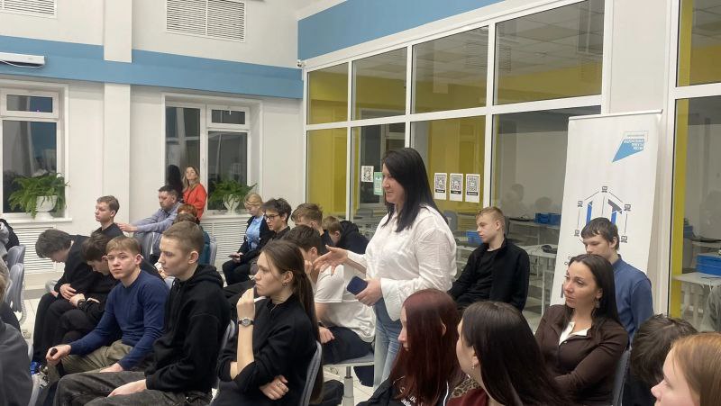 В рамках Всероссийского Дня защиты персональных данных, на базе центра цифрового образования детей «IT-куб» состоялась просветительская встреча с учащимися и их родителями В рамках Всероссийского Дня защиты персональных данных, на базе центра цифрового образования детей «IT-куб» состоялась просветительская встреча с учащимися и их родителями