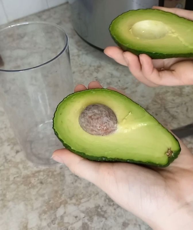 Вкусные макароны с нежным авокадо и творожным сыром