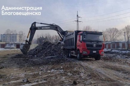 Почти 600 метров реки Бурхановки расчистили от хлама в Благовещенске