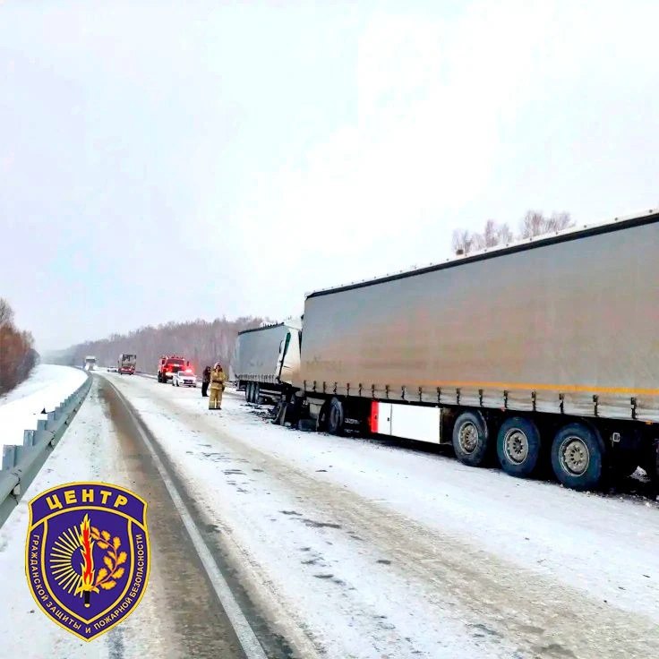 Три фуры и легковушка: на федеральной трассе в Архаринском округе в аварию попали четыре автомобиля