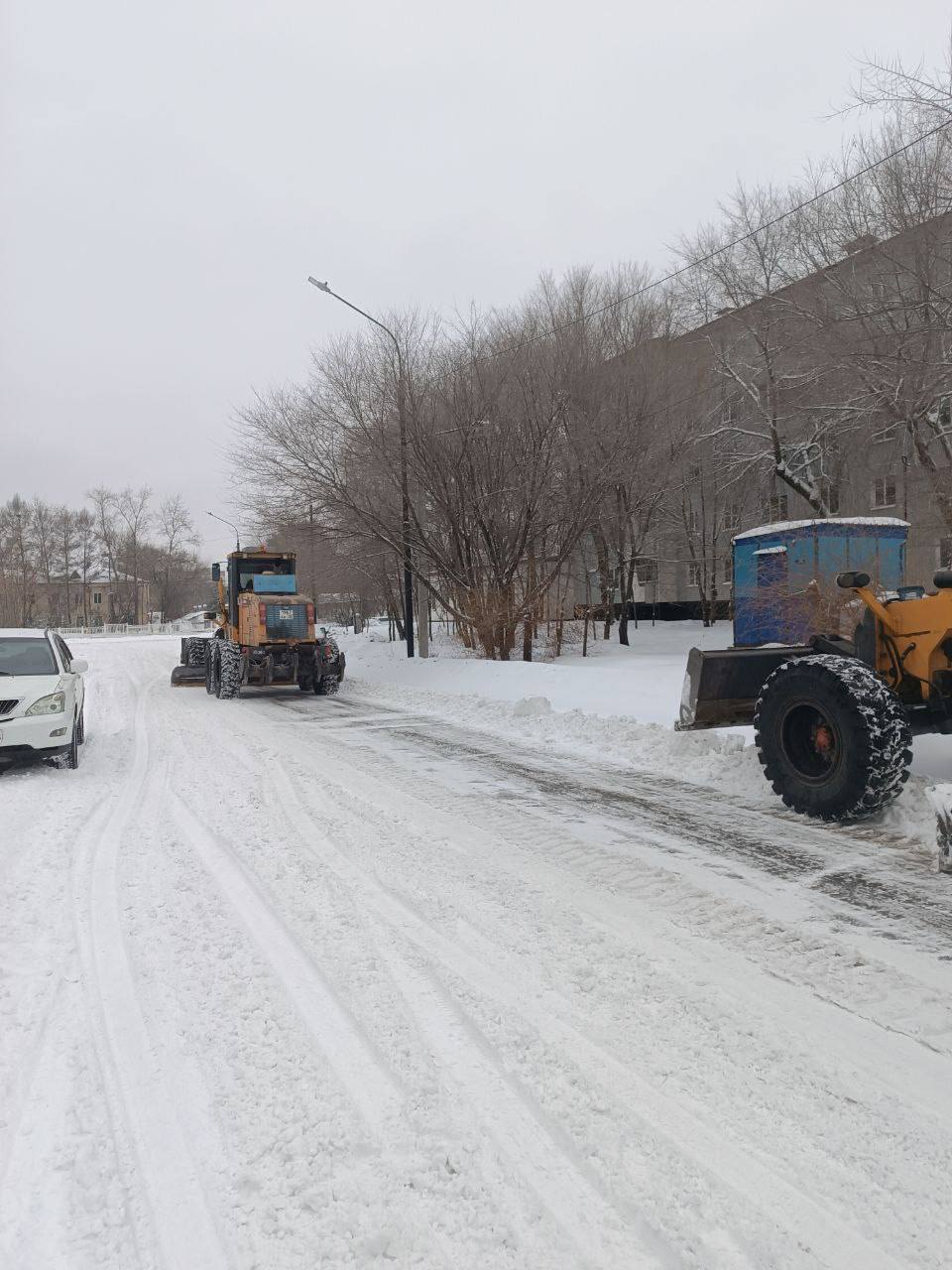 Олег Имамеев: В городе продолжается уборка снега после прошедшего снегопада Олег Имамеев: В городе продолжается уборка снега после прошедшего снегопада