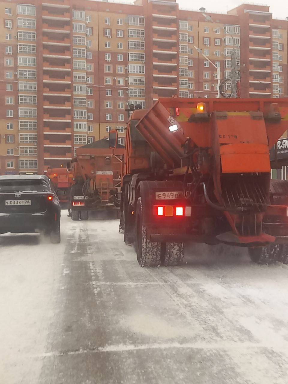 Олег Имамеев: В городе продолжается уборка снега после прошедшего снегопада Олег Имамеев: В городе продолжается уборка снега после прошедшего снегопада
