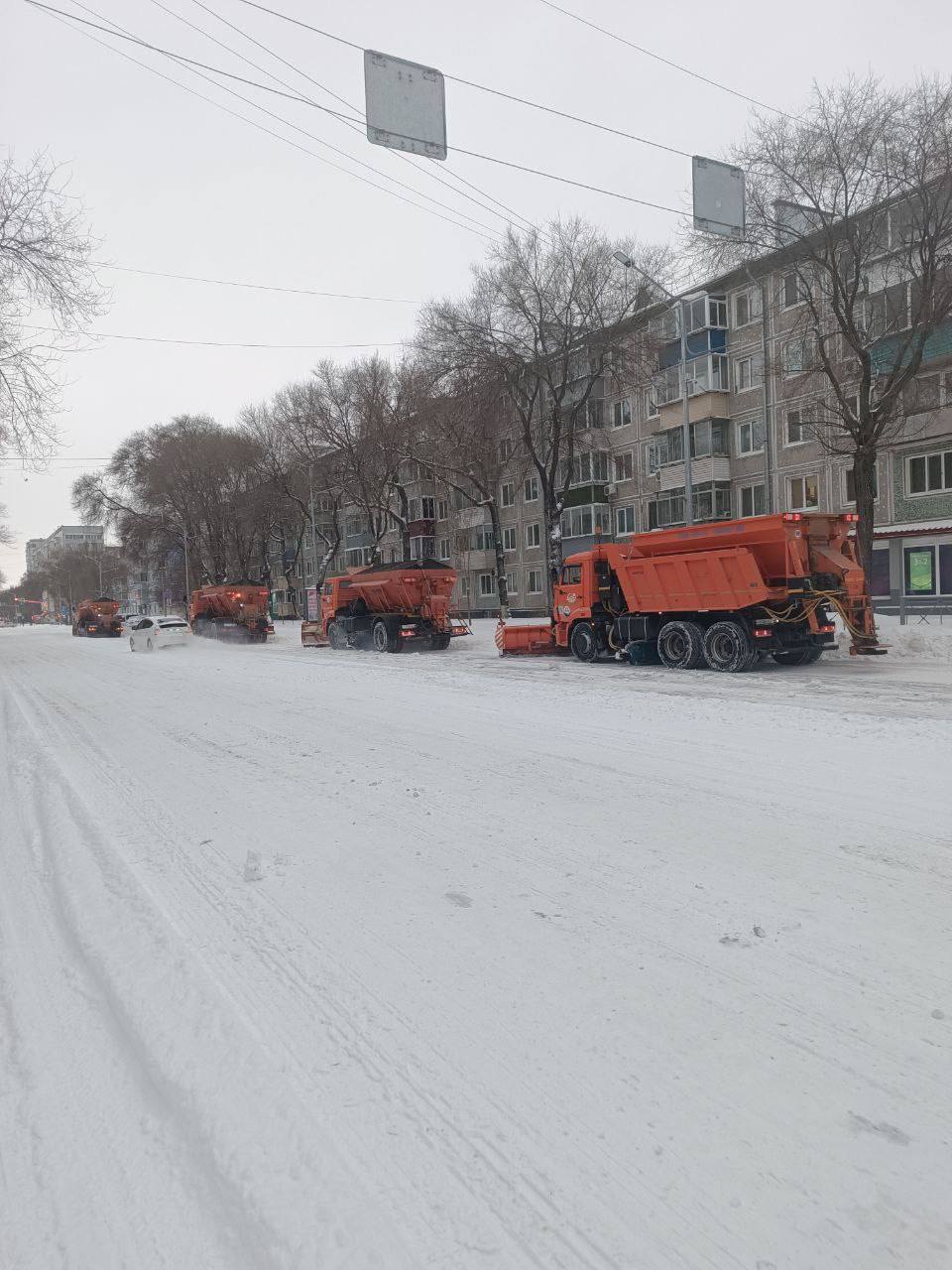 Олег Имамеев: В городе продолжается уборка снега после прошедшего снегопада