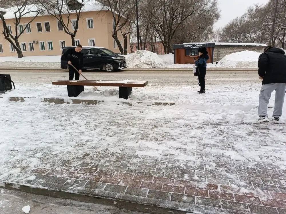 Олег Имамеев: В городе продолжается уборка снега после прошедшего снегопада Олег Имамеев: В городе продолжается уборка снега после прошедшего снегопада