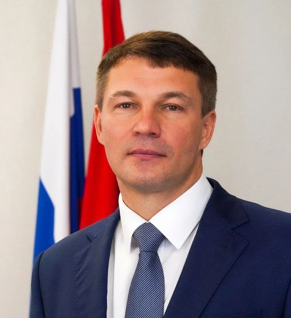 Уважаемые ветераны Великой Отечественной войны, Вооруженных Сил, участники специальной военной операции, военнослужащие – все, кто отстаивал национальные интересы и делает это сейчас