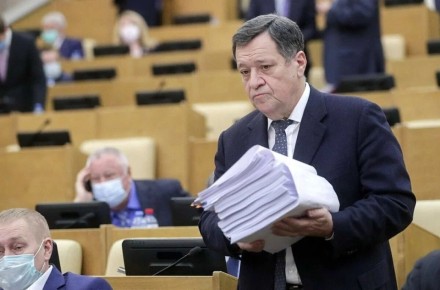 Госдума инициирует изменения в законопроекте о запрете коллекторов на судебные приказы