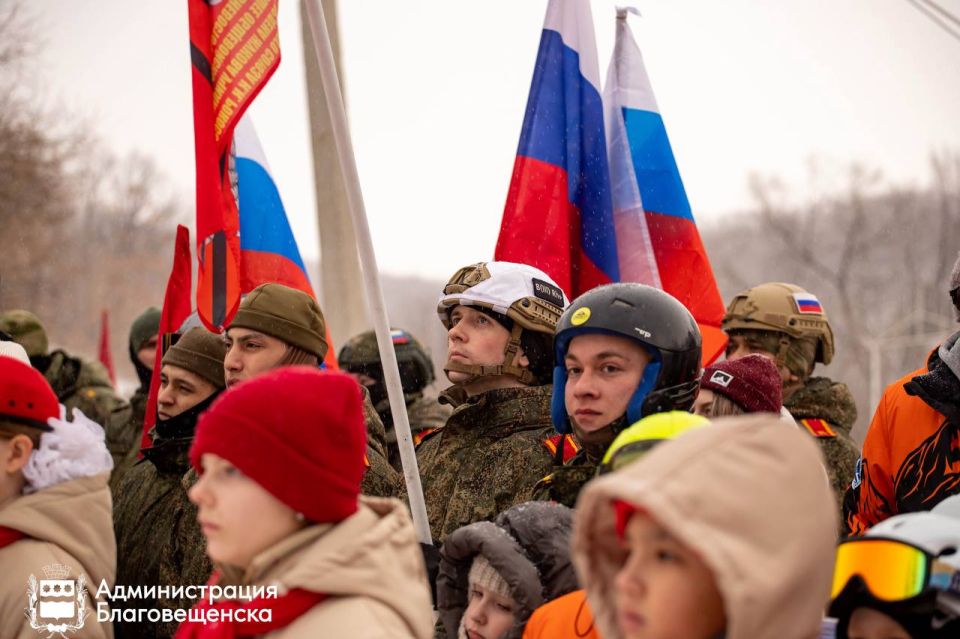 ������ 100 ����������� ������������� � ���������� ������ �� ������ ����� � ���������