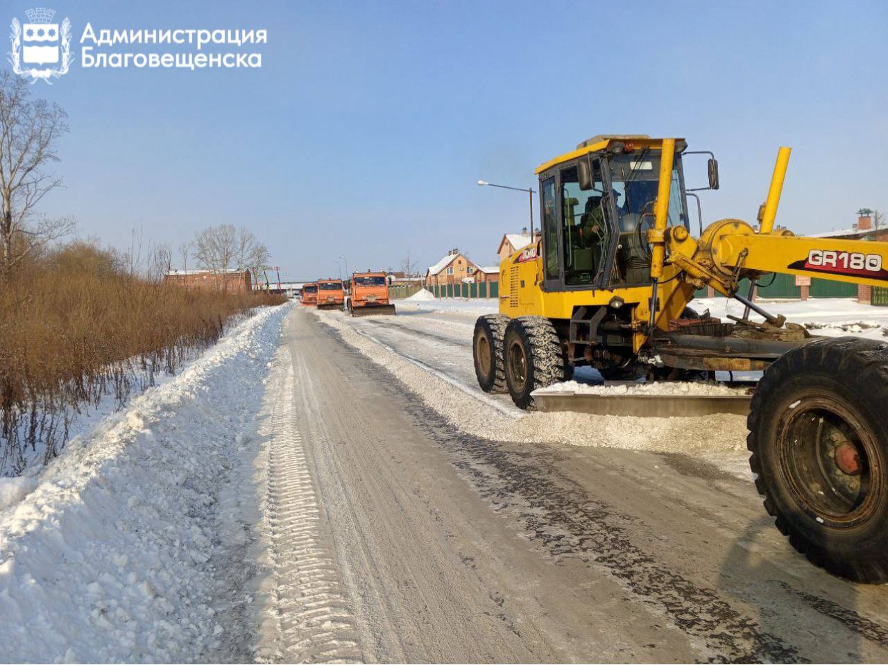 В Благовещенске очистили 65 километров дорог и тротуаров после прошедшего снегопада