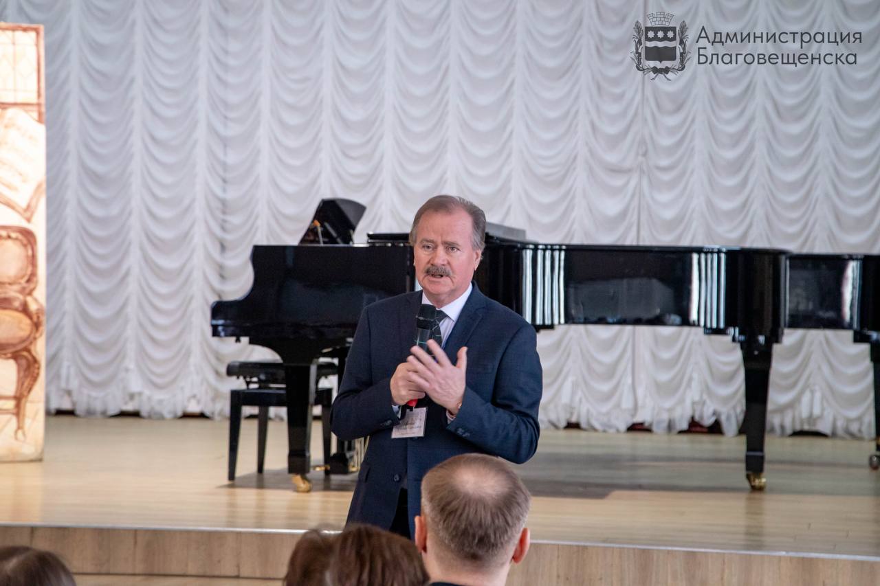 В Благовещенске стартовал Дальневосточный музыкальный конкурс В Благовещенске стартовал Дальневосточный музыкальный конкурс