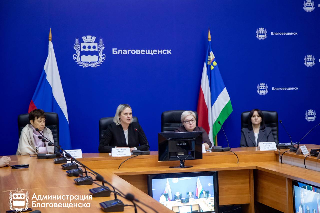 Благовещенских школьников пригласили поступать в медицинские вузы и колледжи