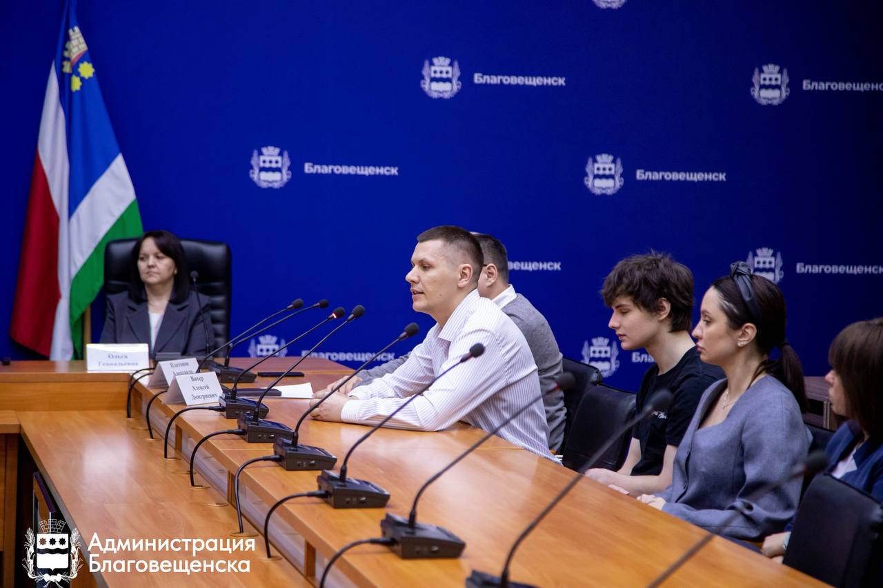 Благовещенских школьников пригласили поступать в медицинские вузы и колледжи Благовещенских школьников пригласили поступать в медицинские вузы и колледжи