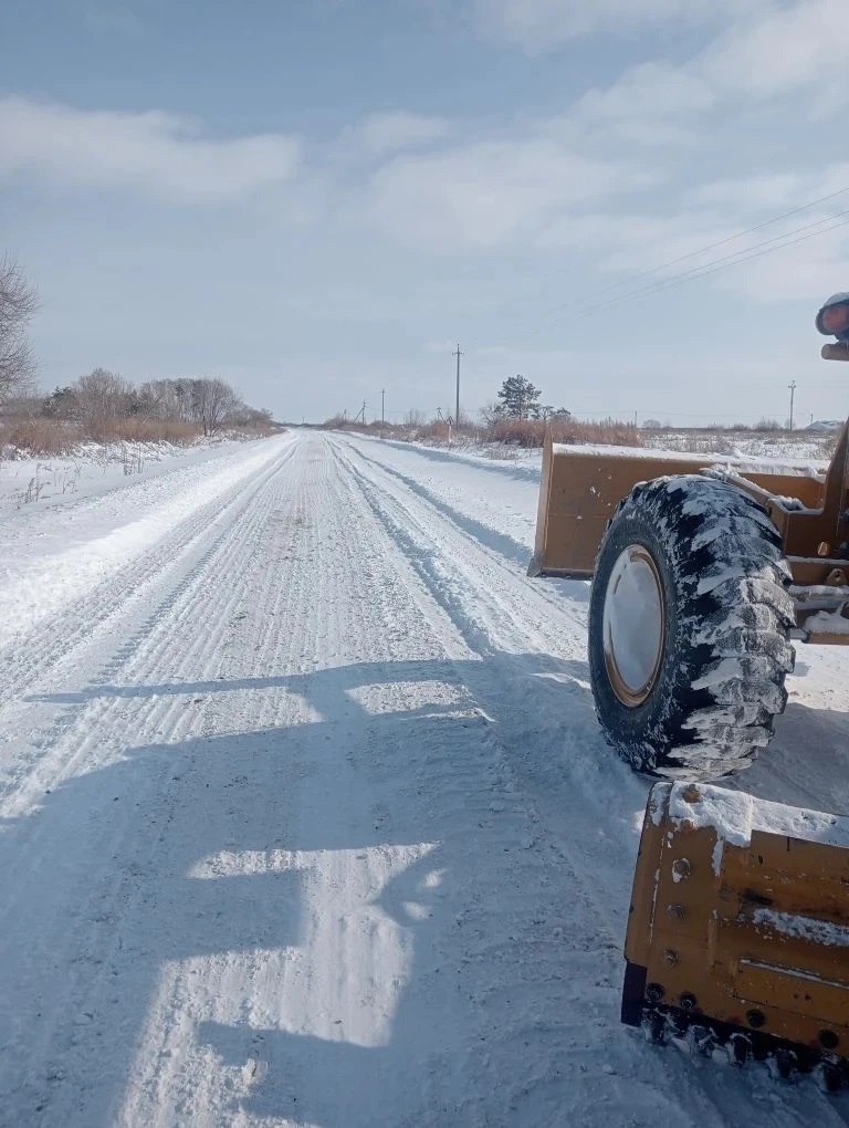 Дорожники восстановили проезд на региональных трассах в Завитинском, Октябрьском и Серышевском округах