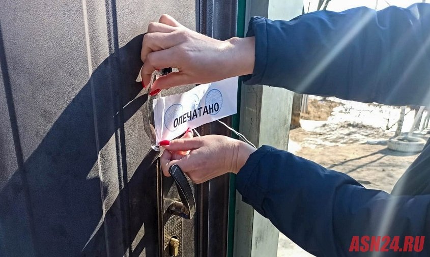 Кишечная палочка даже на одежде повара: в амурском поселке закрыли столовую из-за антисанитарии