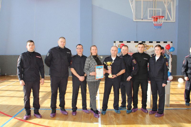 В межмуниципальном отделе МВД России «Зейский» завершились традиционные соревнования по зимнему служебному двоеборью и лыжным гонкам памяти погибшего сотрудника оперуполномоченного отдела уголовного розыска Тараса Соколюка В межмуниципальном отделе МВД России «Зейский» завершились традиционные соревнования по зимнему служебному двоеборью и лыжным гонкам памяти погибшего сотрудника оперуполномоченного отдела уголовного розыска Тараса Соколюка