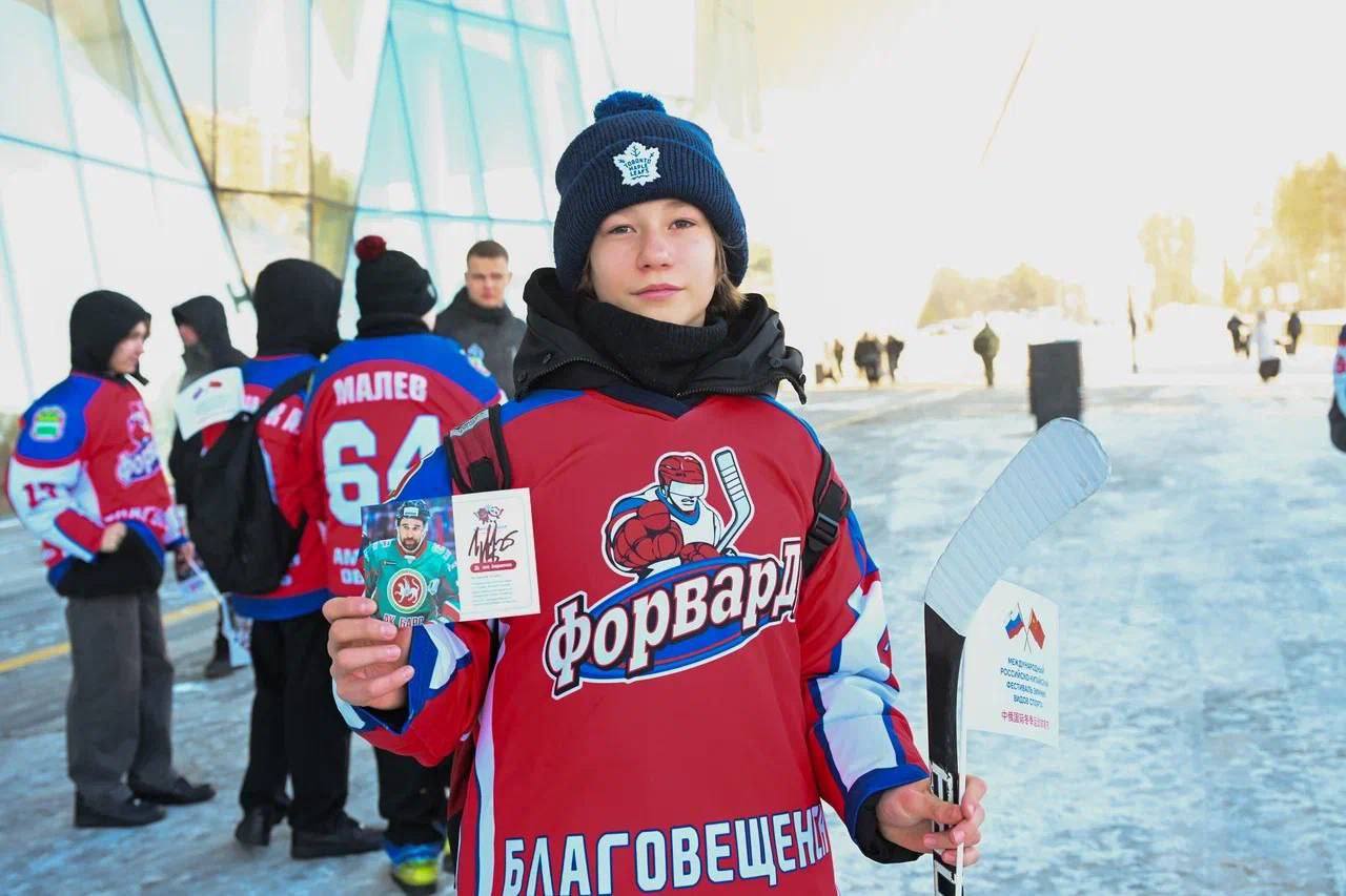 Трехкратный чемпион мира, пятикратный обладатель Кубка Гагарина Данис Зарипов в Благовещенске Трехкратный чемпион мира, пятикратный обладатель Кубка Гагарина Данис Зарипов в Благовещенске