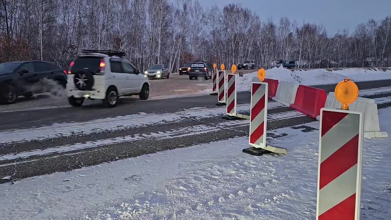 Вот так организован объезд на 6 км аэропортовской трассы