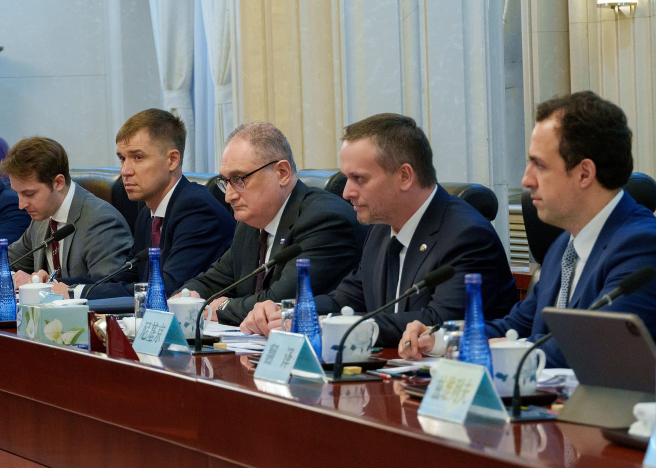 Андрей Никитин посетил с рабочим визитом Китайскую Народную Республику Андрей Никитин посетил с рабочим визитом Китайскую Народную Республику