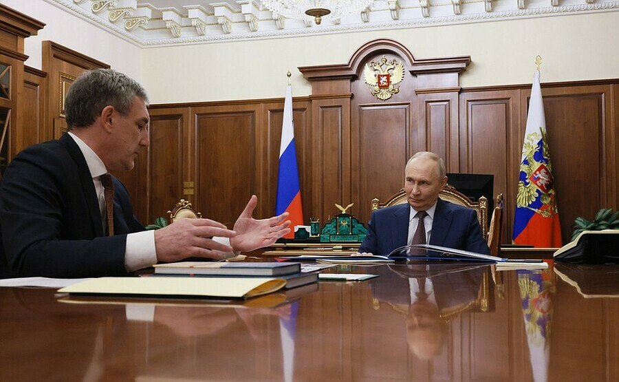 Во время встречи с президентом РФ глава Приамурья рассказал, что в регионе ведется большая работа по строительству путепроводов