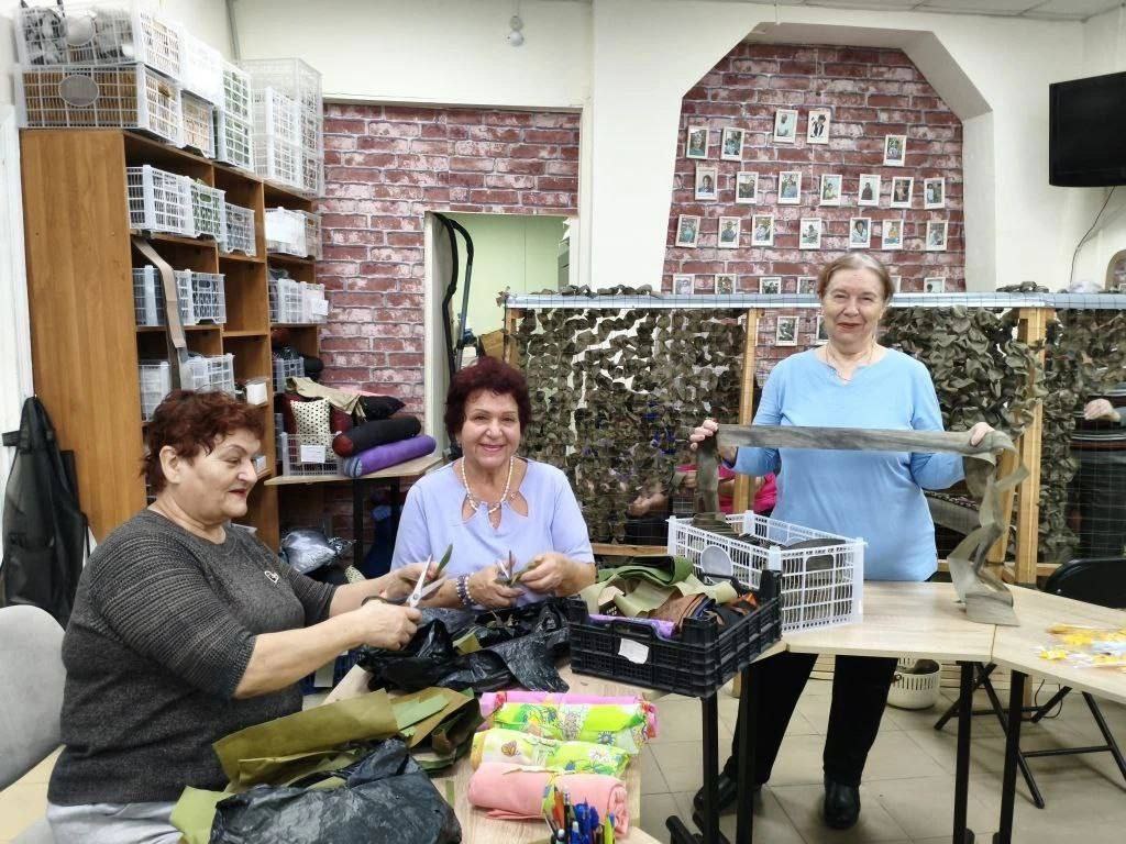 140 единиц экипировки и снаряжения направила на передовую Благовещенская «Фабрика для СВОих»