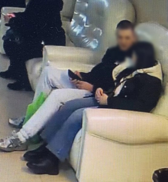 Сотрудники уголовного розыска МУ МВД России «Благовещенское» вернули будущей маме сотовый телефон, оставленный ею в общественном месте и похищенный злоумышленником